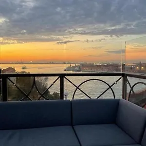 The Penthouse And Rooftop-terrace At Molino Stucky Apartment Venice