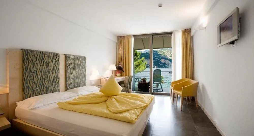 Beach Hotel Du Lac Malcesine Italy