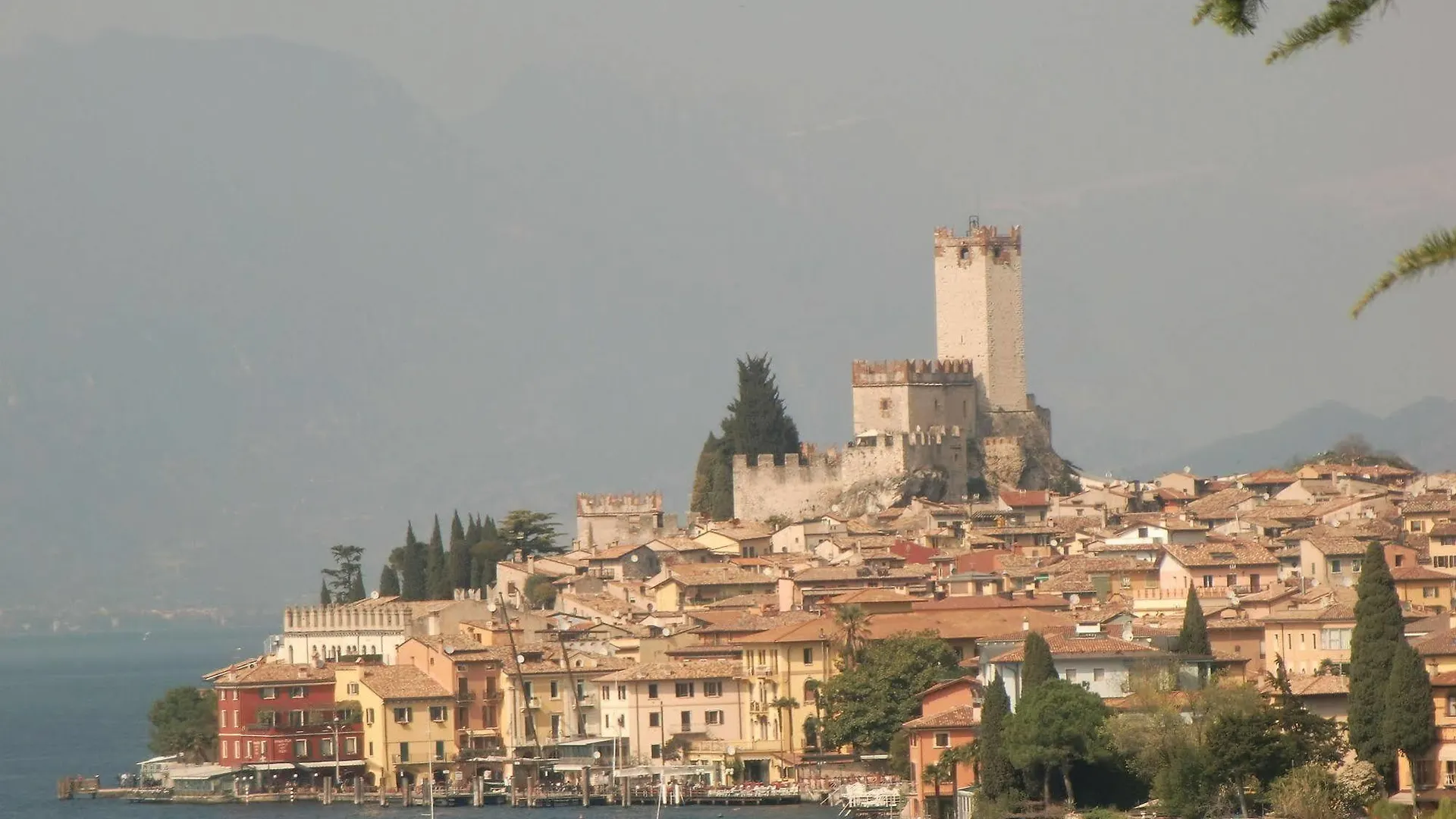 Beach Hotel Du Lac Malcesine