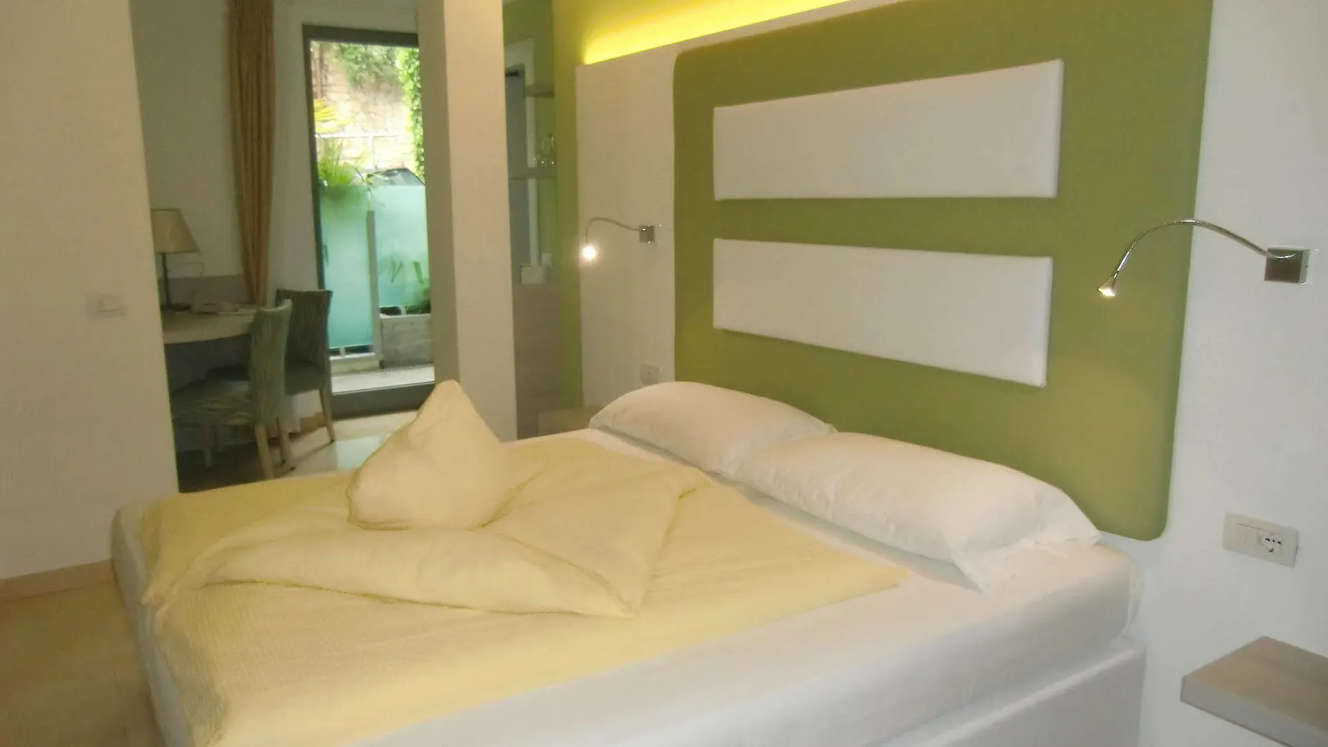 Beach Hotel Du Lac Malcesine