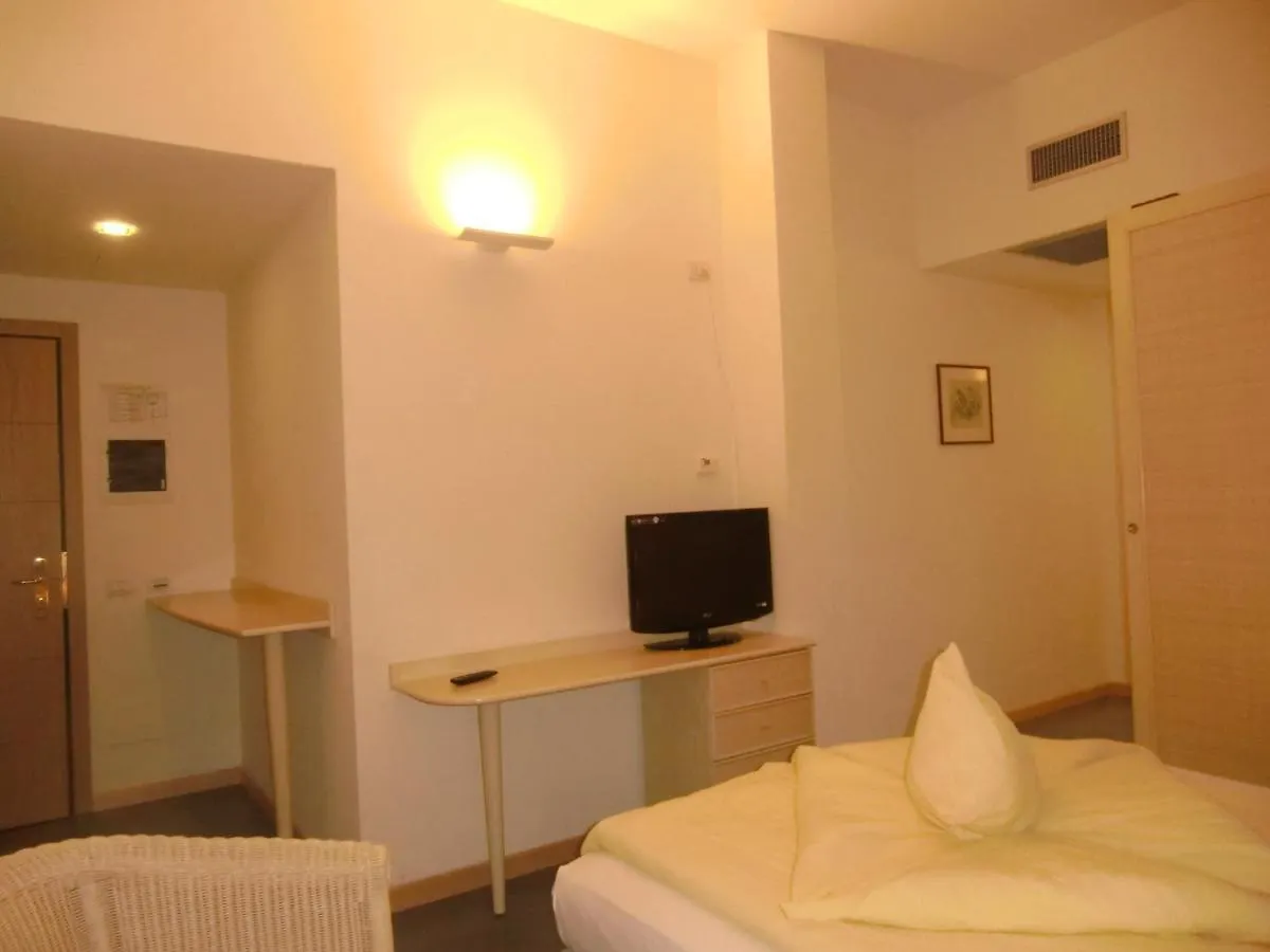 Beach Hotel Du Lac Malcesine